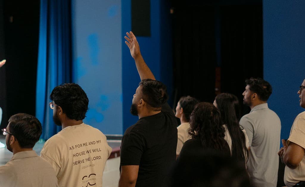 Community worship moment at The Serving Church Dallas Family Conference event